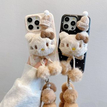 ✨ Plush Kitty Winter Charm Phone Case 🐱❄️📱 with Cozy Pom-Pom Bracelet 🎀🧸