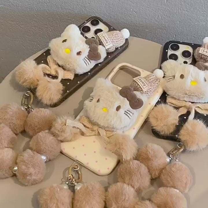 ✨ Plush Kitty Winter Charm Phone Case 🐱❄️📱 with Cozy Pom-Pom Bracelet 🎀🧸